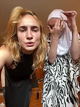 XXX chat uživo modela GoldenGoddess-