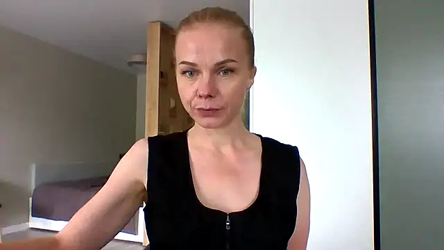 Tina5394 Adlı Modelin Canlı XXX Sohbeti