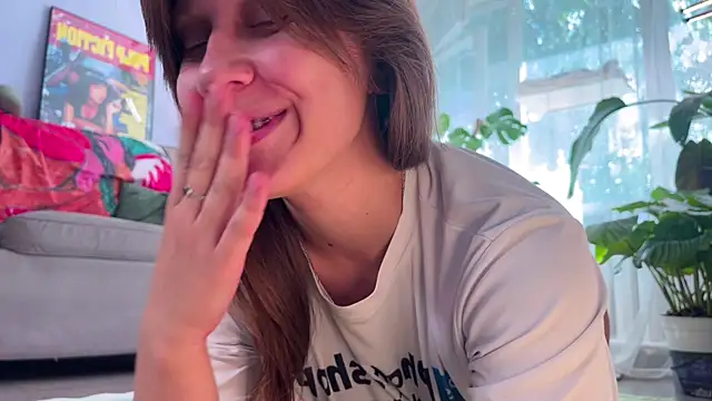 دردشة Sasha_moormeoow الجنسية المباشرة