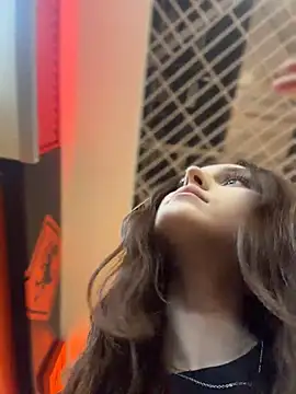 AnitaFly 即時 XXX 聊天