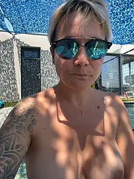 marinella07's Live XXX Chat