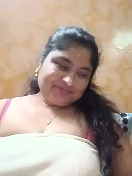 hornyriyanka's Live XXX Chat
