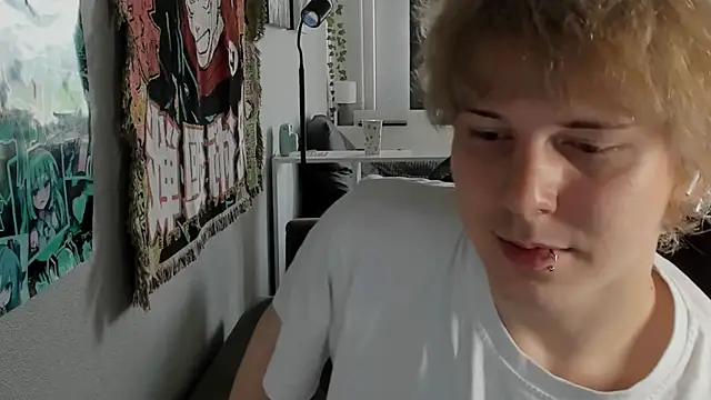 XXX chat uživo modela Benjamin_Bo