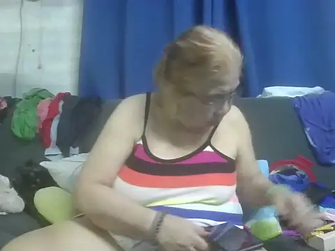 Živý XXX chat xloverboobsx