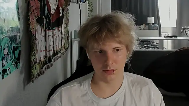 Benjamin_Bo élő XXX-chatje