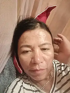 Chilly-wetn Live XXX chat