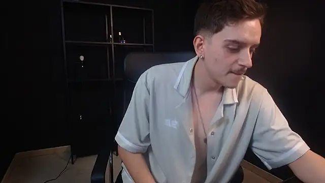 הופעת וובקאם של FelixStarkk