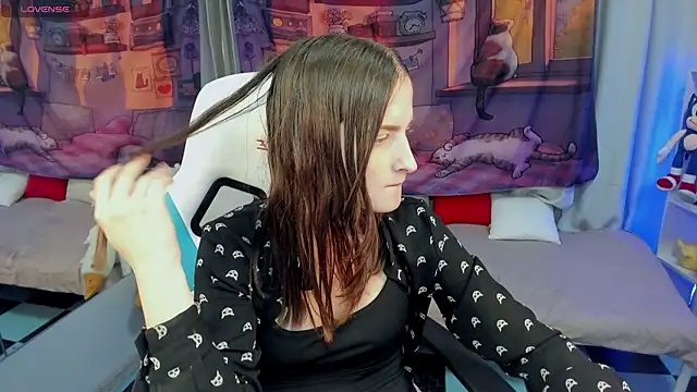 Chat XXX en directo de KiraDuvall