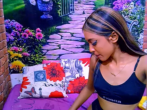 Chat +18 de IndianPretty14u2Luv ao vivo