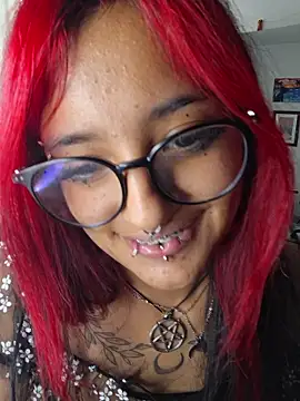carolinerue Adlı Modelin Canlı XXX Sohbeti