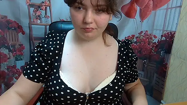 NeonilaLisova: онлайн-секс-чат