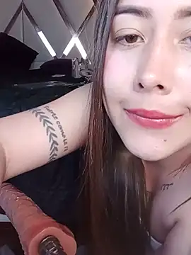 Maralains' Live XXX Chat