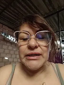 Chat XXX en directo de AlexxiaaMat