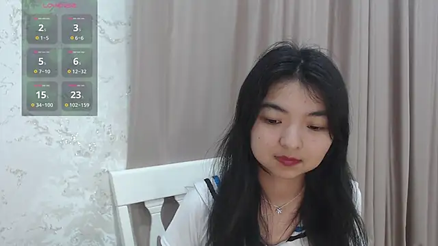 Shy_Kira élő XXX-chatje