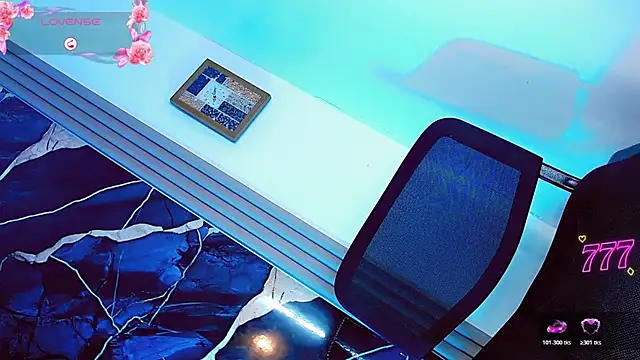 SophiaWild_ Chat XXX live