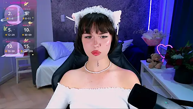 NonaWhyNot's Live XXX Chat