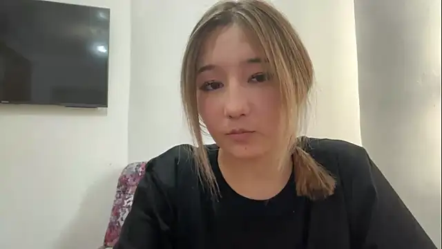 CloudyClamber Live XXX Chat