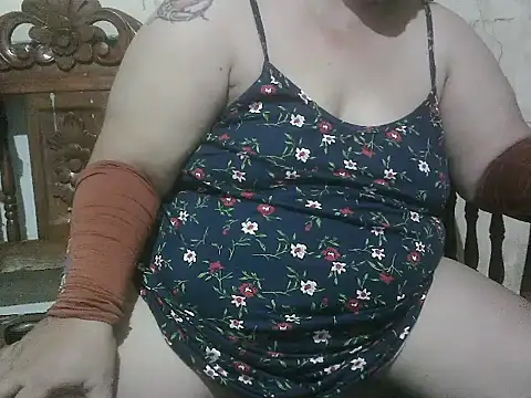 Chat +18 de bigmommaxxx81 ao vivo
