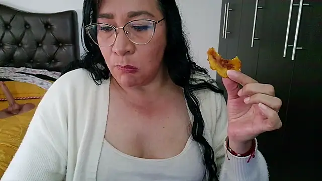 Sembang XXX Secara Langsung Grace_mature_milf