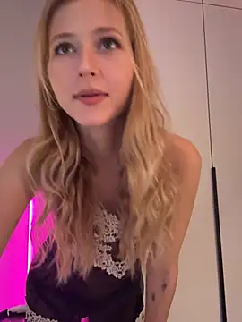Chatroom XXX en direct de LunaRase