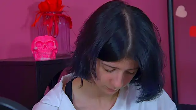 AnneAvelinn Live XXX chat