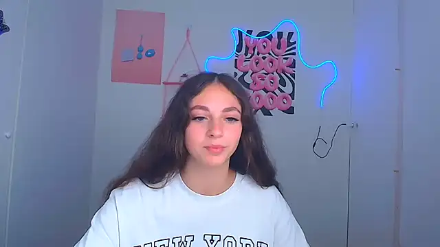 KissMeJulia's Live XXX Chat