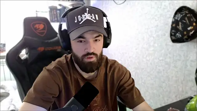 Živý XXX chat _Serious_Man