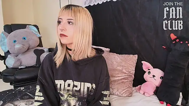 Czat XXX na żywo – IvyBelle_