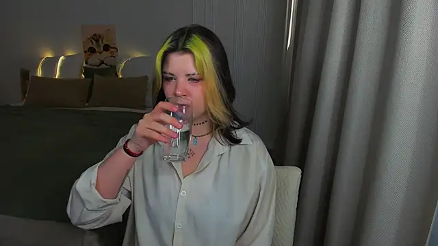 AliceSpencery live XXX chat