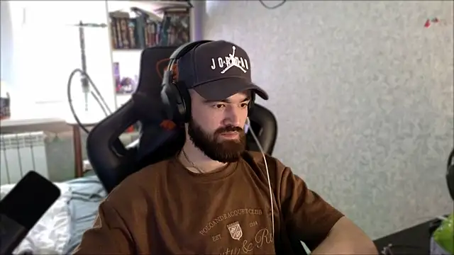 XXX chat uživo modela _Serious_Man