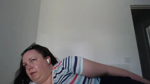 WendyRhoades' Live XXX Chat