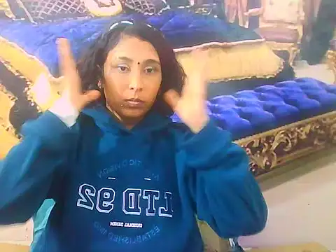 IndianSexyButt – Naživo XXX chat