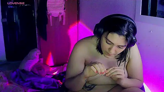 soysara15's Live XXX Chat
