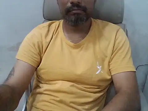 Aloneisbest Chat XXX live