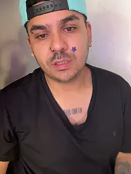 LatinBearX Live XXX Chat