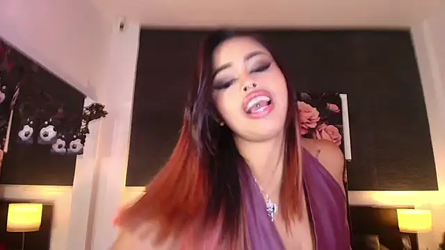 EvaaFoxxy1's Live XXX Chat