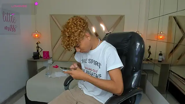 Anyelo_Twink Live XXX-Chat