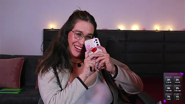 kathieandpovcock1 – Naživo XXX chat