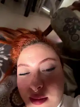 Chatroom XXX en direct de izyzys_baker