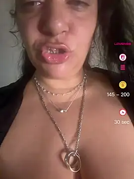 Chatroom XXX en direct de PichyPrettyPussy