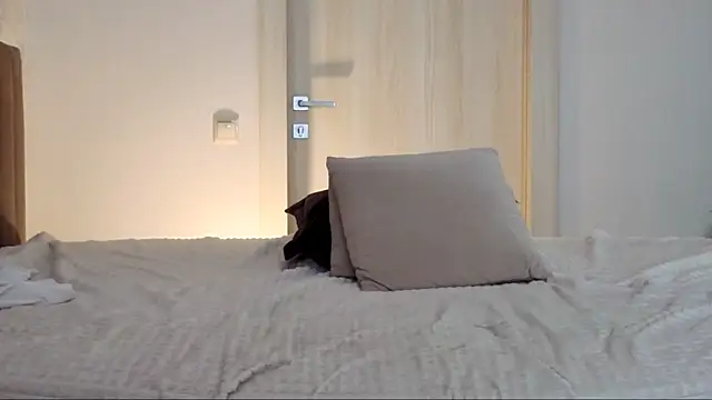Chat +18 de BlushingAngelita ao vivo