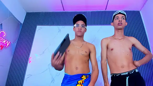 Big_cock_boys1のウェブカメラショー