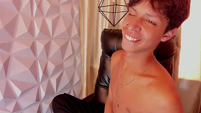 Ethan_qop লাইভ XXX চ্যাট