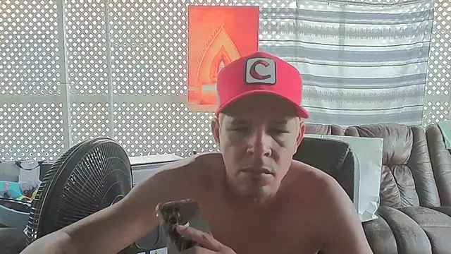 Show de cubano1082 na webcam