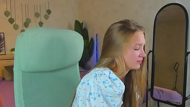 Neelly_Collins Chat XXX in diretta