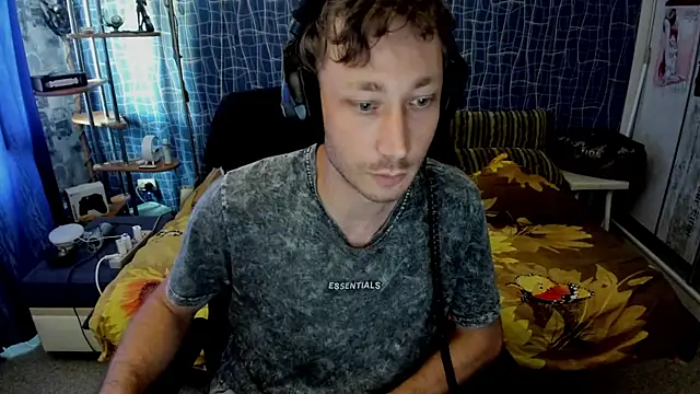 XXX chat uživo modela CuteBoy228