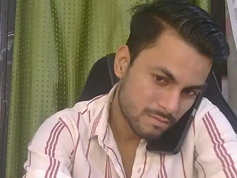 دردشة Stubborndesiboy الجنسية المباشرة