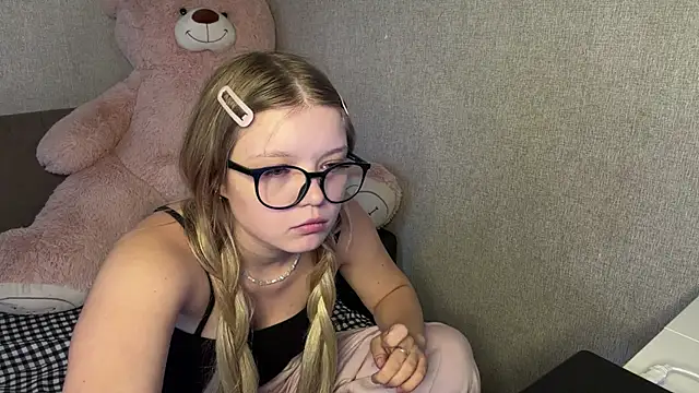 MarlaMotsinger live XXX chat