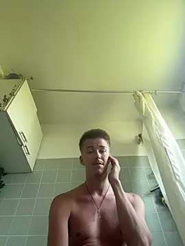 Toyjungee XXX чат на живо