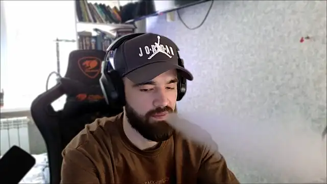 XXX chat uživo modela _Serious_Man